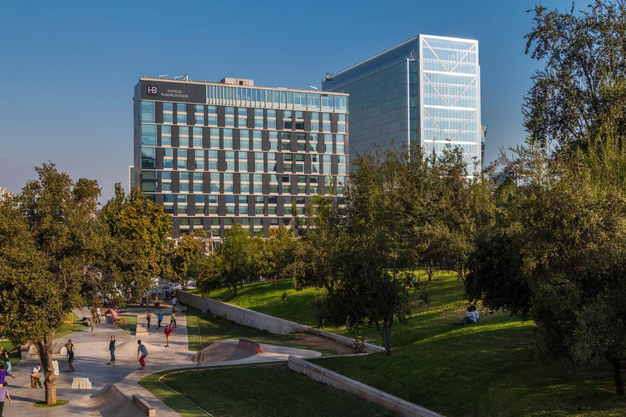 Plaza El Bosque Nueva Condes