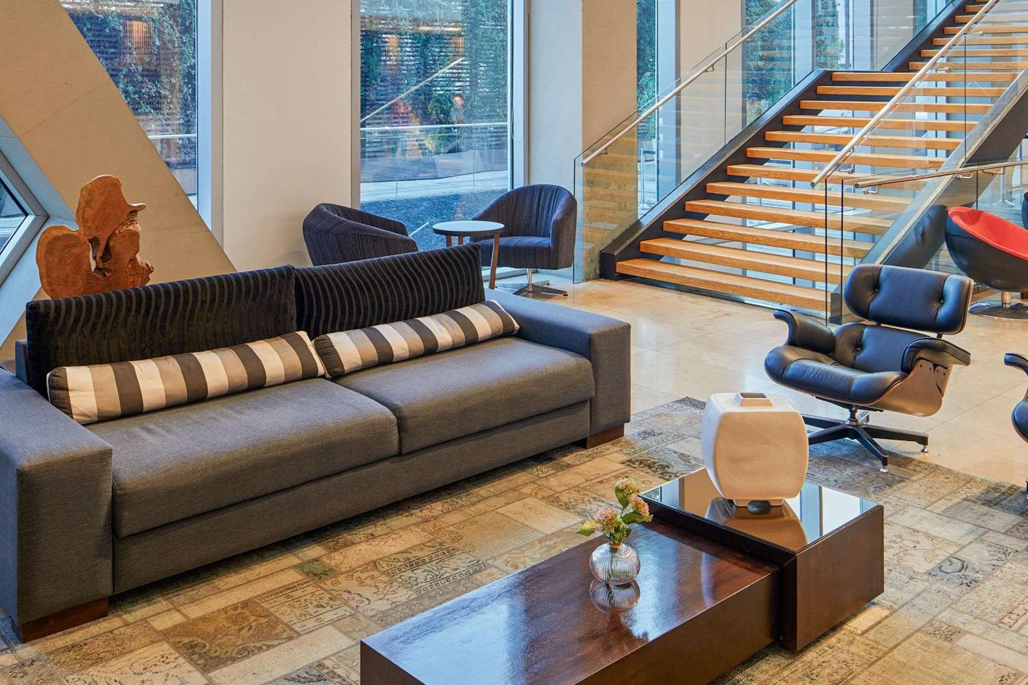 Plaza El Bosque Nueva Condes Hotel 4*